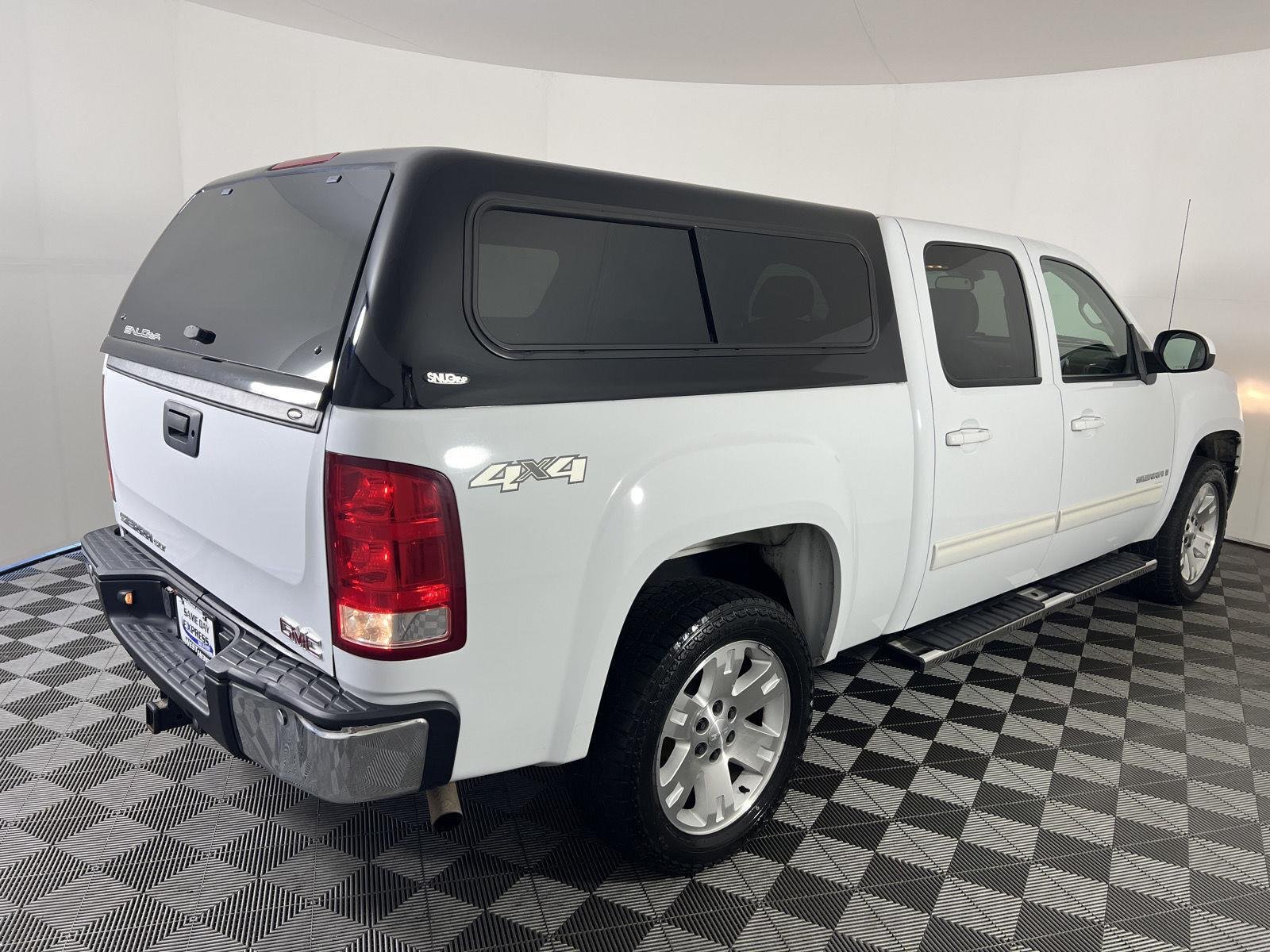 Used 2007 Summit White GMC SLT image 23