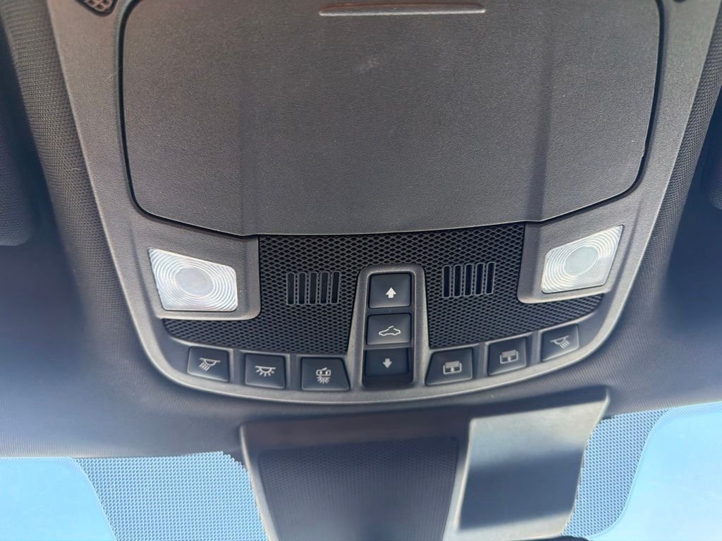 Used 2020 Magnetic Ford Platinum image 32
