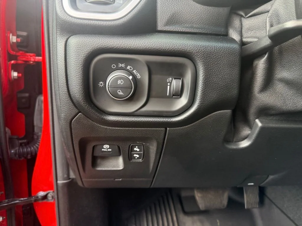 Certified Used 2021 Red Ram Big Horn/Lone Star image 15