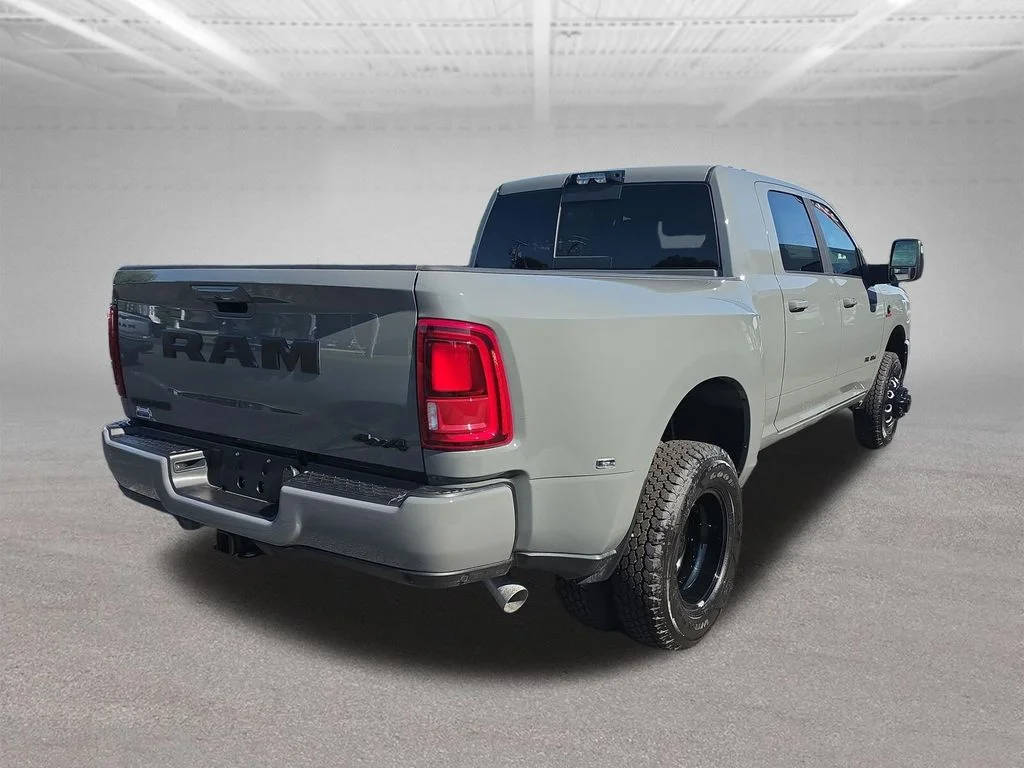 New 2026 Ceramic Gray Clear-Coat Exterior Paint RAM Laramie image 5