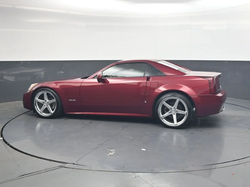 Used 2006 Red Cadillac Base image 7
