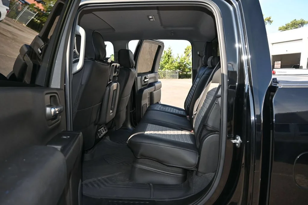 Used 2023 Black Chevrolet LT image 17