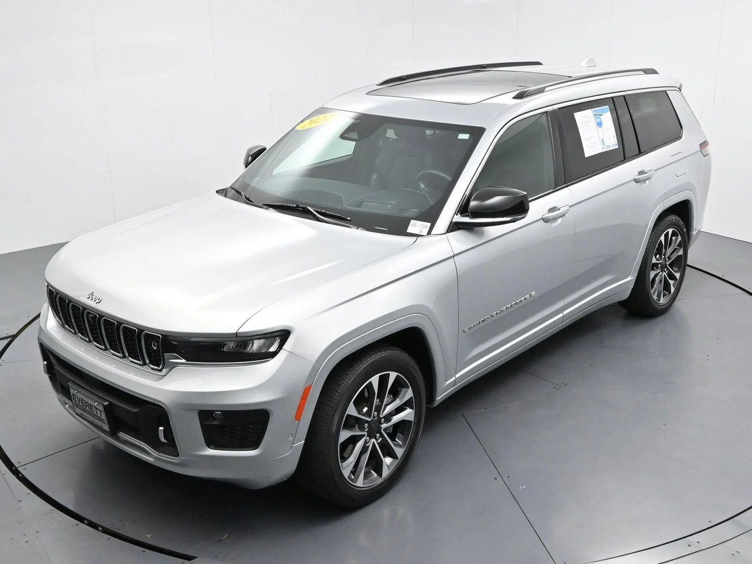 Used 2022 Silver Zynith Jeep Overland image 44