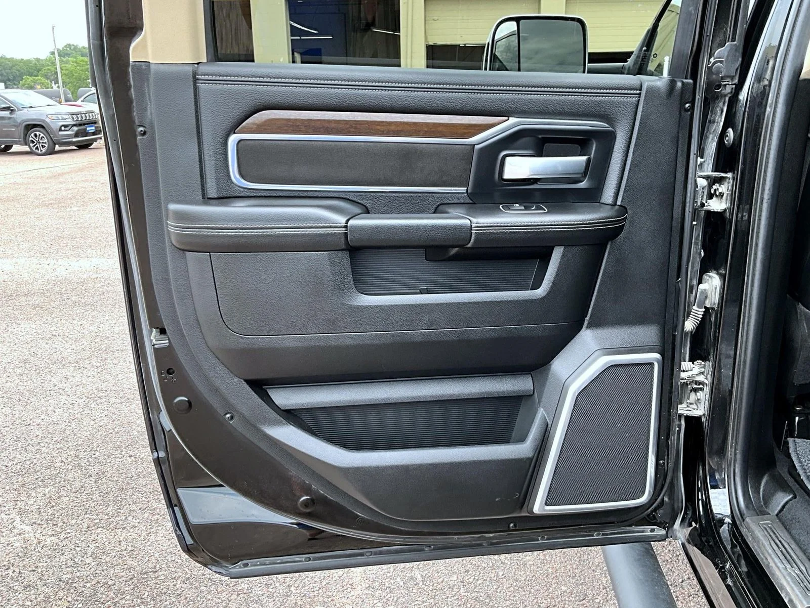 Used 2022 Black Ram Laramie image 21