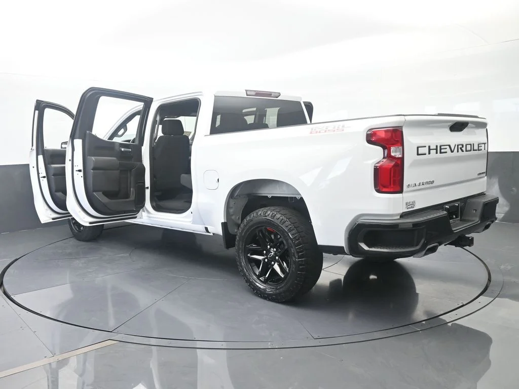 Used 2021 Summit White Chevrolet Custom Trail Boss image 78