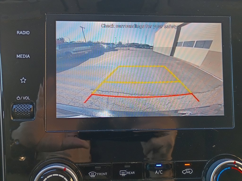 Used 2022 Phantom Black Hyundai SEL image 22