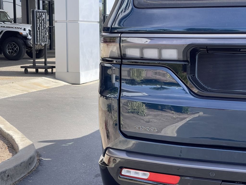 New 2026 Fathom Blue Pearlcoat Jeep Limited Reserve image 5