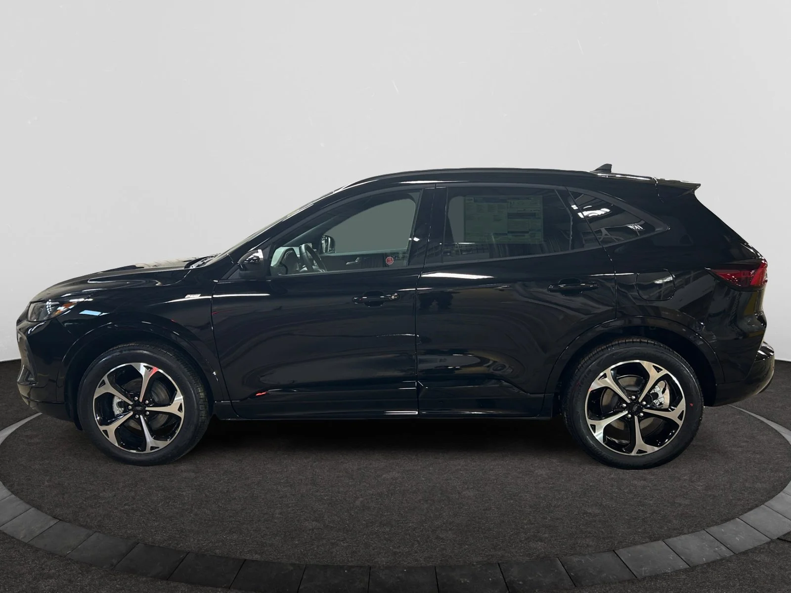 New 2026 Agate Black Metallic Ford ST-Line Elite image 2