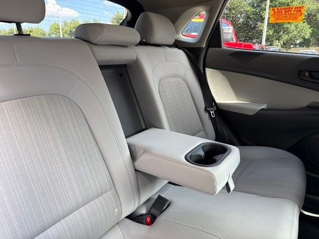 Used 2023 Black Hyundai SEL image 9
