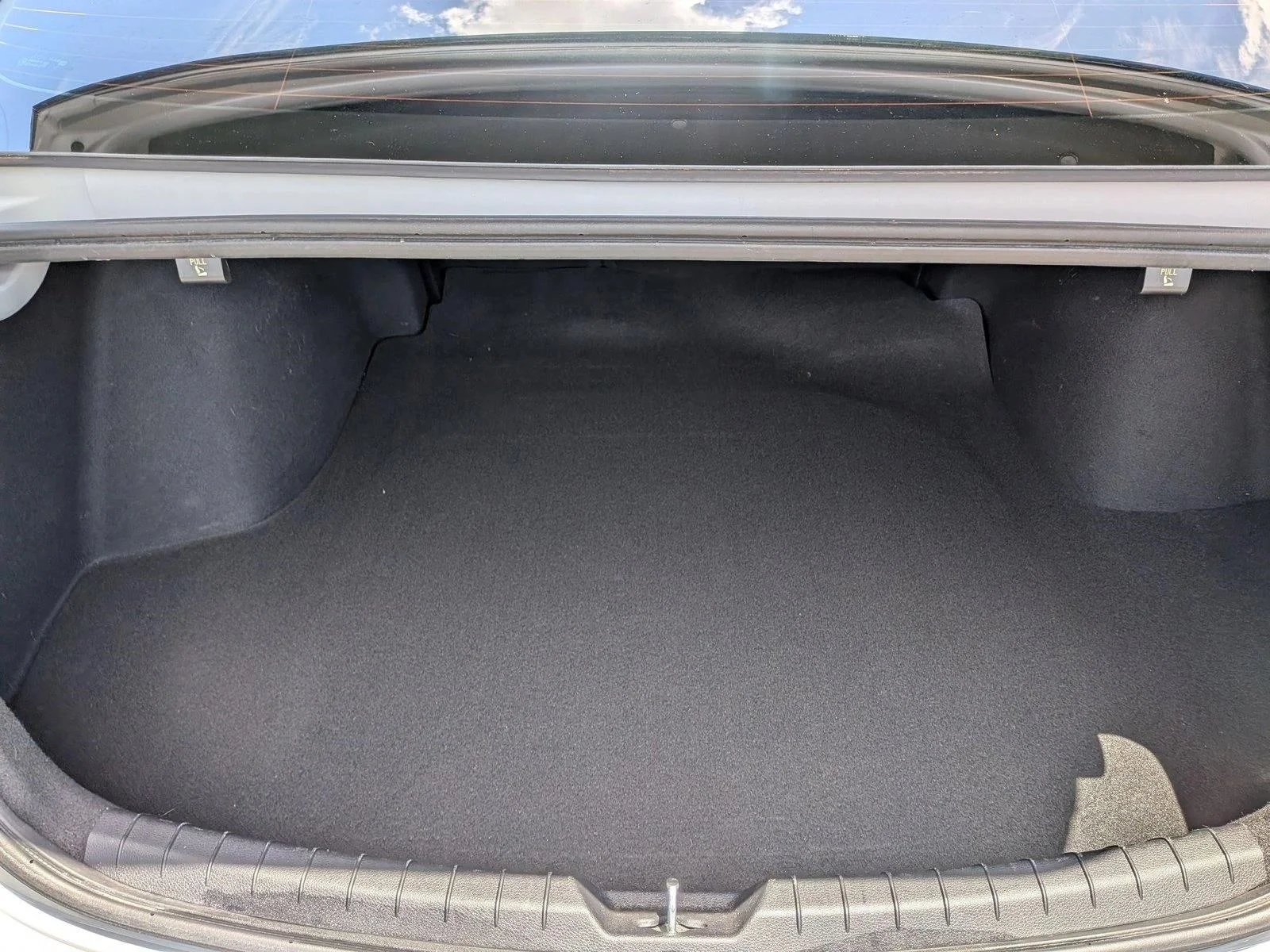 Used 2024 Wolf Gray Kia GT-Line image 6