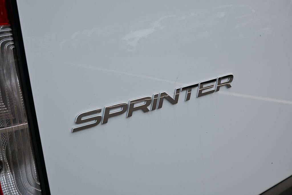 New 2026 Arctic White Mercedes-Benz Cargo 170 WB image 27