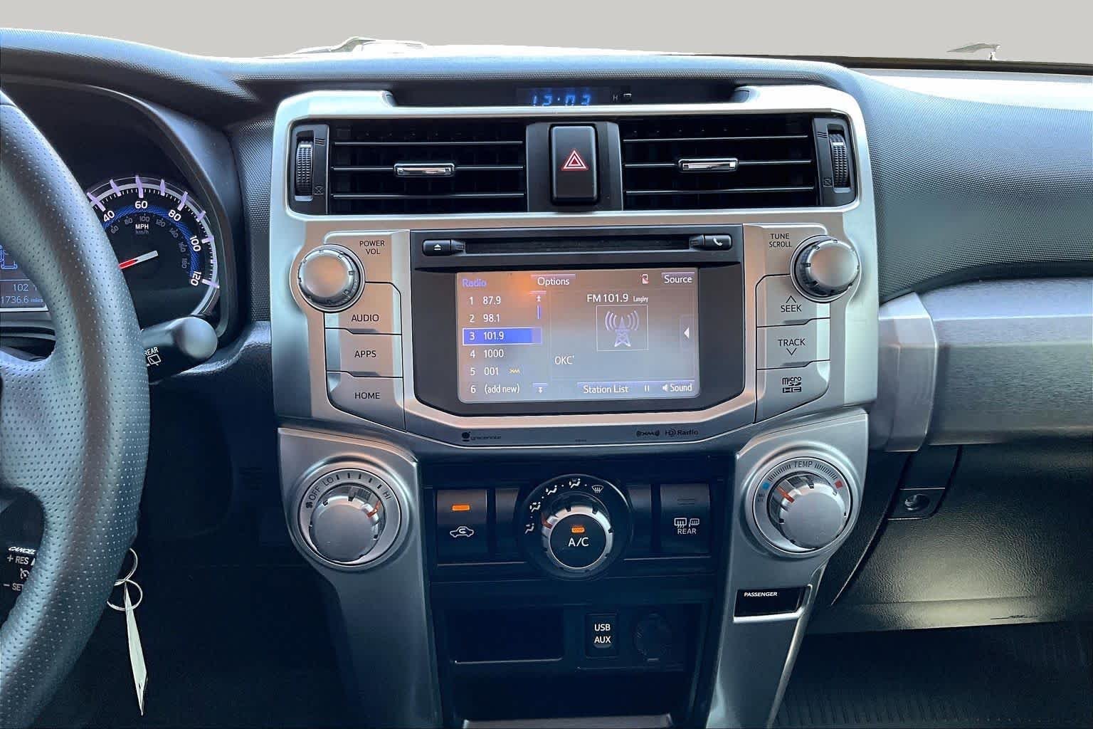 Used 2019 Classic Silver Metallic Toyota SR5 image 7