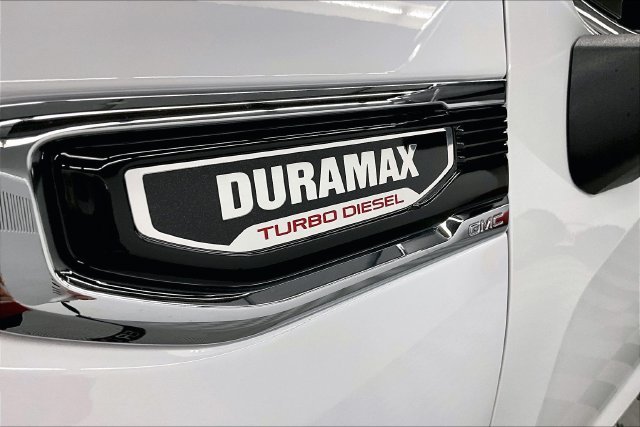Used 2026 Summit White GMC SLE image 36