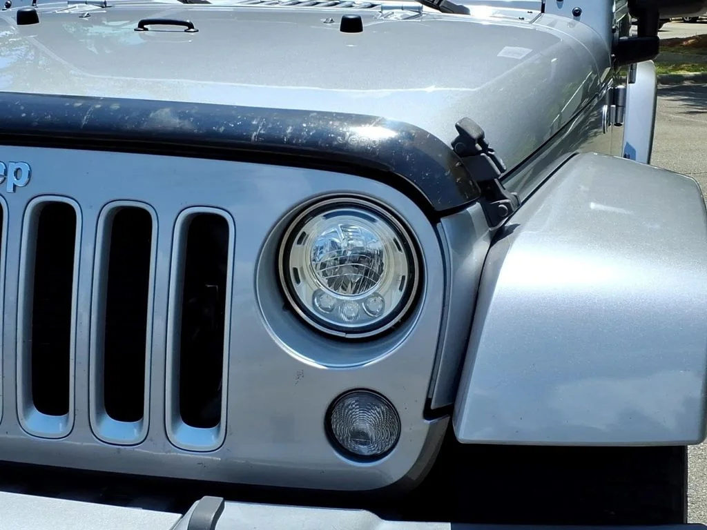 Used 2017 Silver Jeep Unlimited Sahara image 26