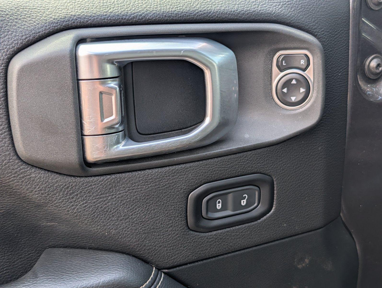 Used 2020 Granite Crystal Metallic Clearcoat Jeep North Edition image 22