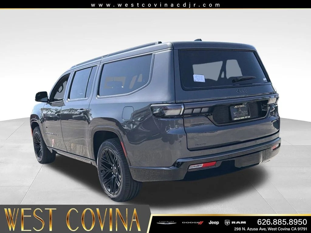New 2026 Baltic-Gray Metallic Clear-Coat Exterior Paint Jeep Limited Reserve image 10