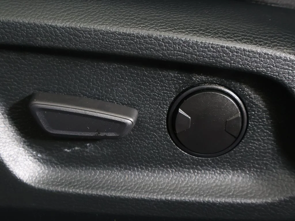 Used 2022 Shadow Black Ford Lariat image 34