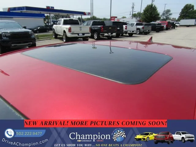 Used 2013 CRYSTAL RED TINTCOAT Cadillac Premium image 7