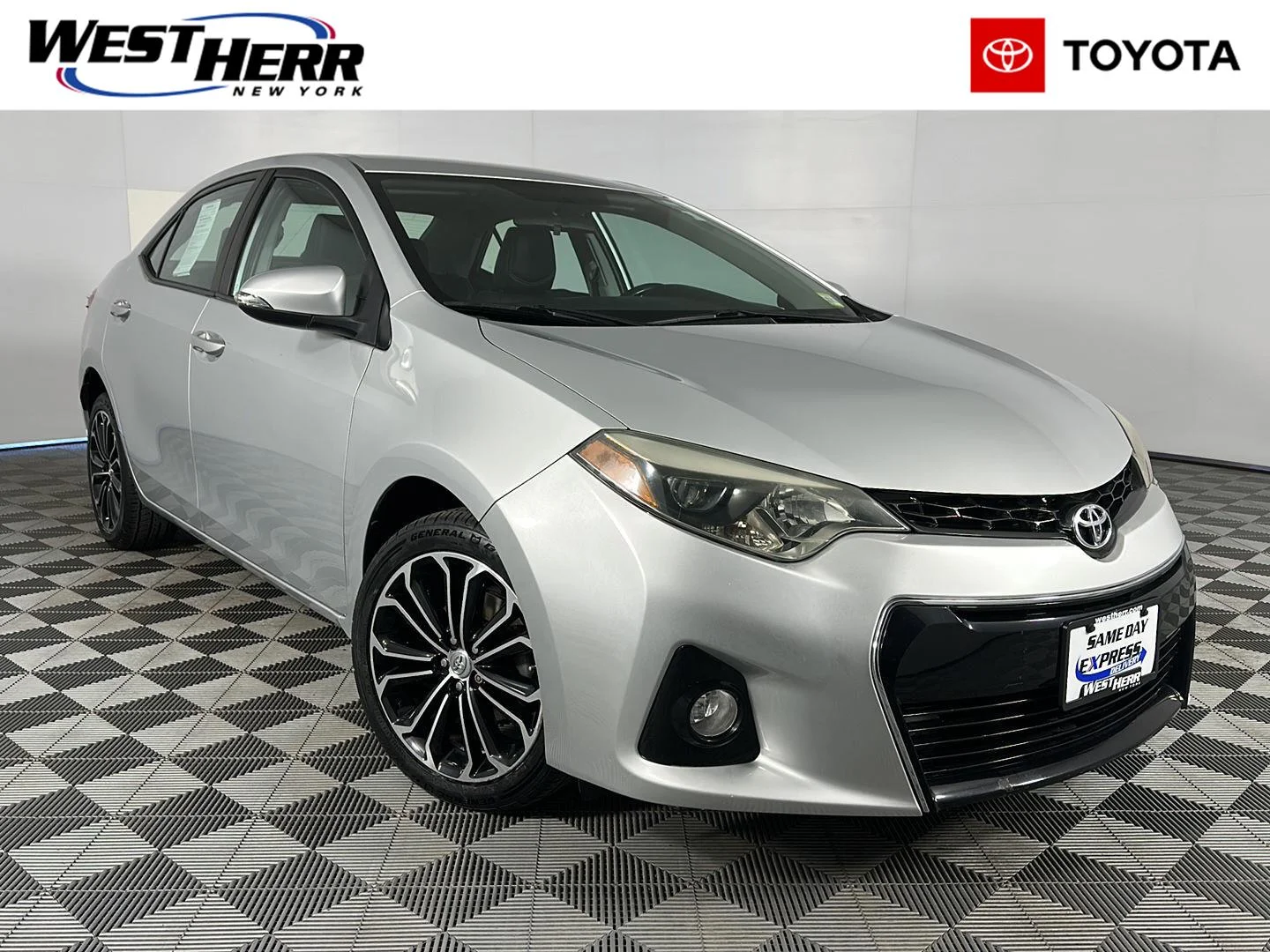 Used 2015 Classic Silver Metallic Toyota S Plus image 1