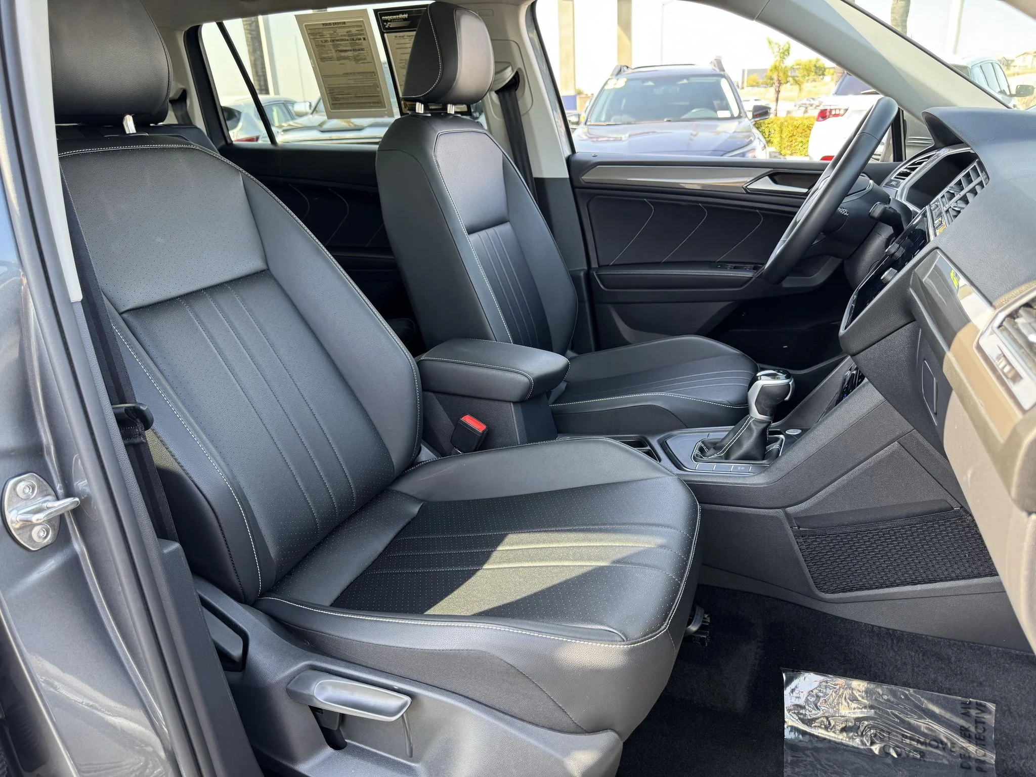 Used 2023 Platinum Gray Metallic Volkswagen SE image 36