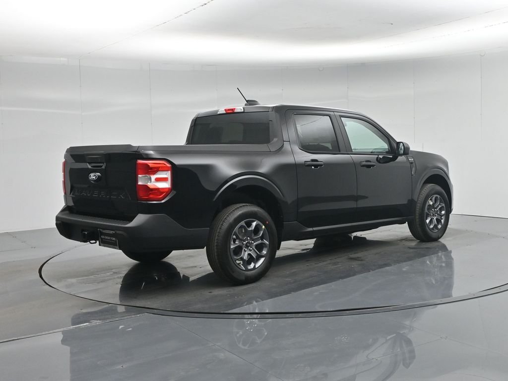 New 2026 Shadow Black Ford XLT image 28