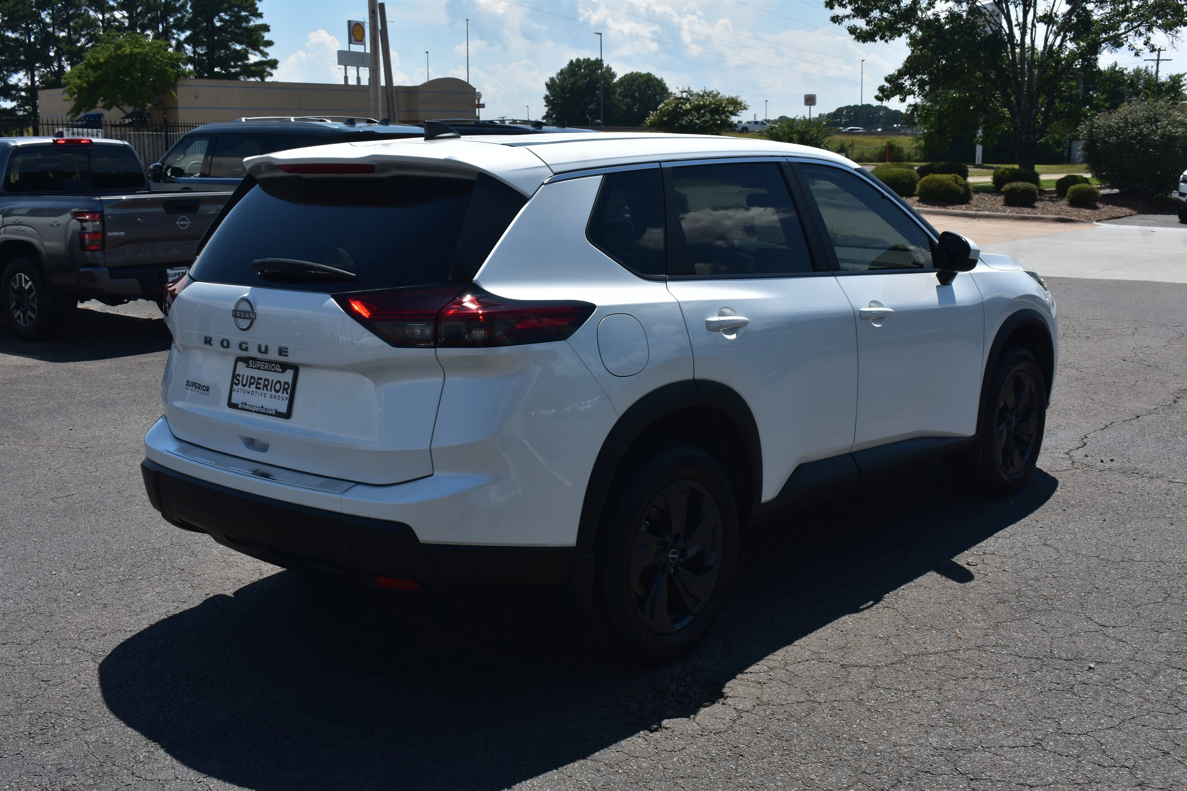 New 2026 Everest White Pearl Tricoat Nissan SV image 5