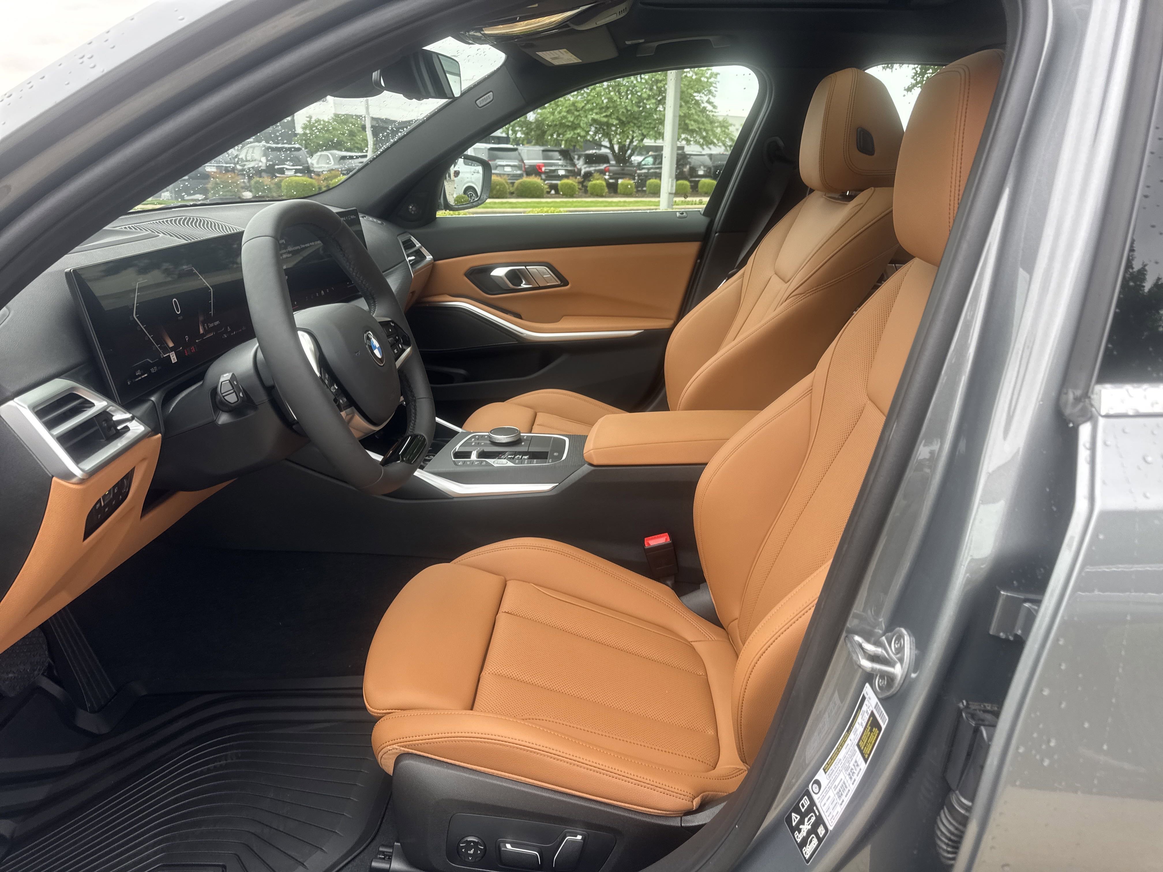 2025 BMW 3 Series 330i - Photo 10