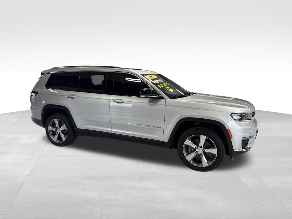 Used 2022 Silver Jeep Limited image 7