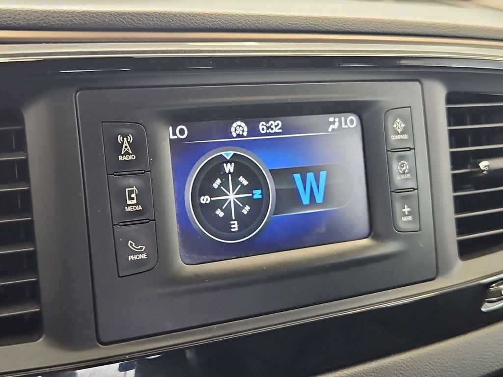 2017 Chrysler Pacifica Touring-L - Photo 18