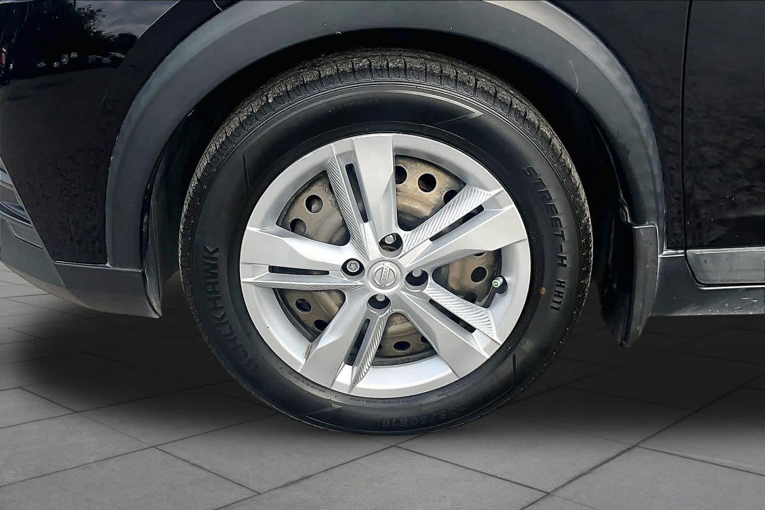 Used 2020 Super Black Nissan S image 11