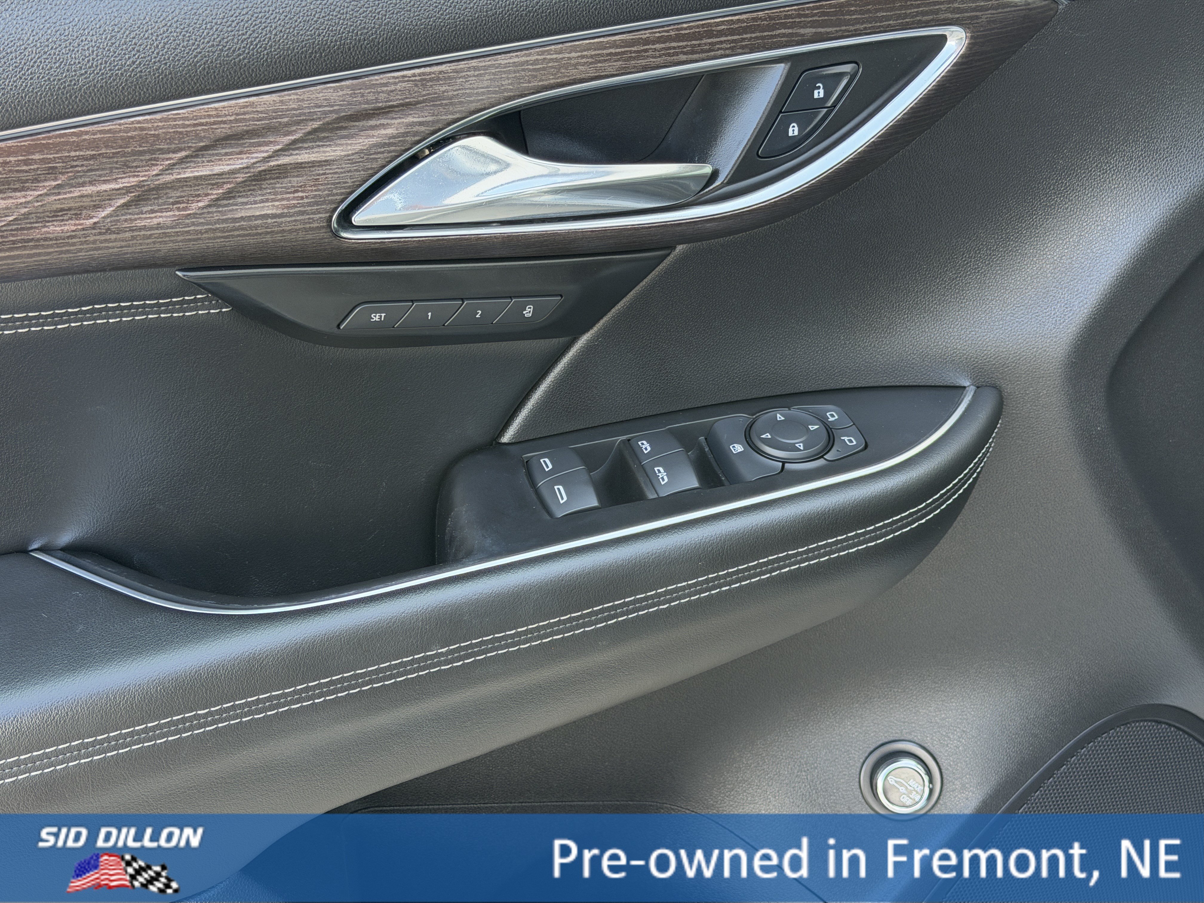 Used 2023 Moonstone Gray Metallic Buick Avenir image 15