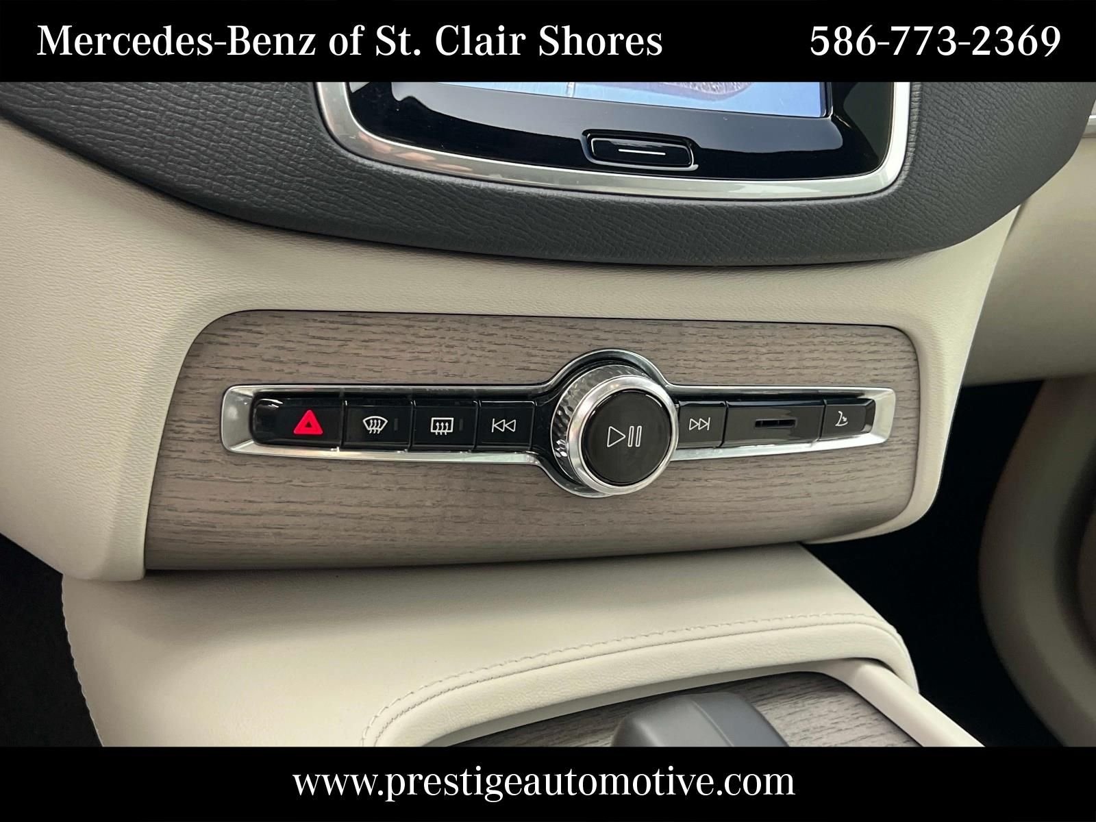 Used 2024 Gray Volvo T8 Plus Bright Theme 7 Passenger image 21