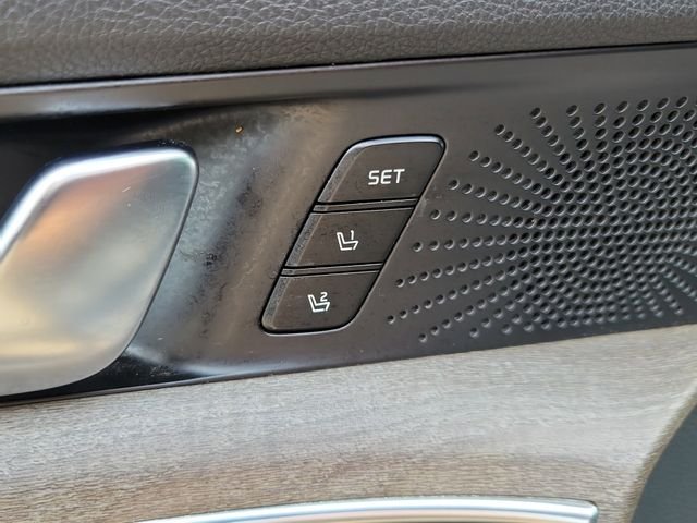 Used 2021 Black Kia EX image 12