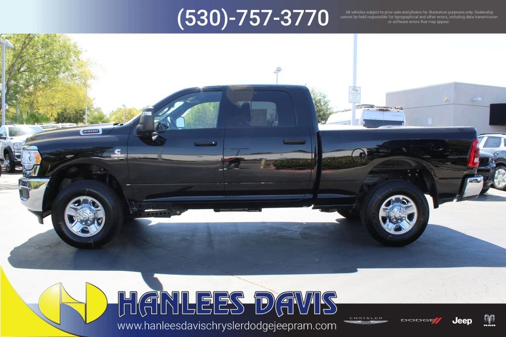 New 2024 Diamond Black Crystal Pearl-Coat Exterior Paint RAM Tradesman image 19