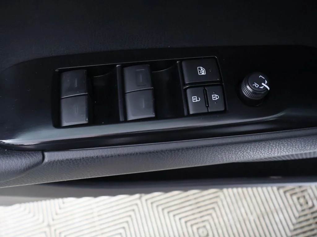 Used 2025 White Toyota LE image 31