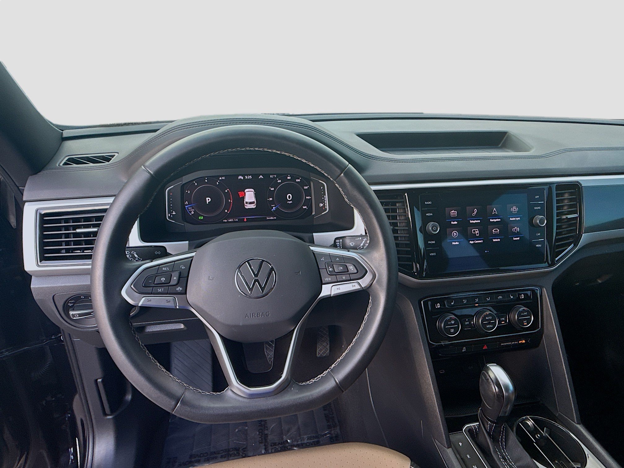 Certified Used 2022 Deep Black Volkswagen 3.6L V6 SE w/Technology image 10