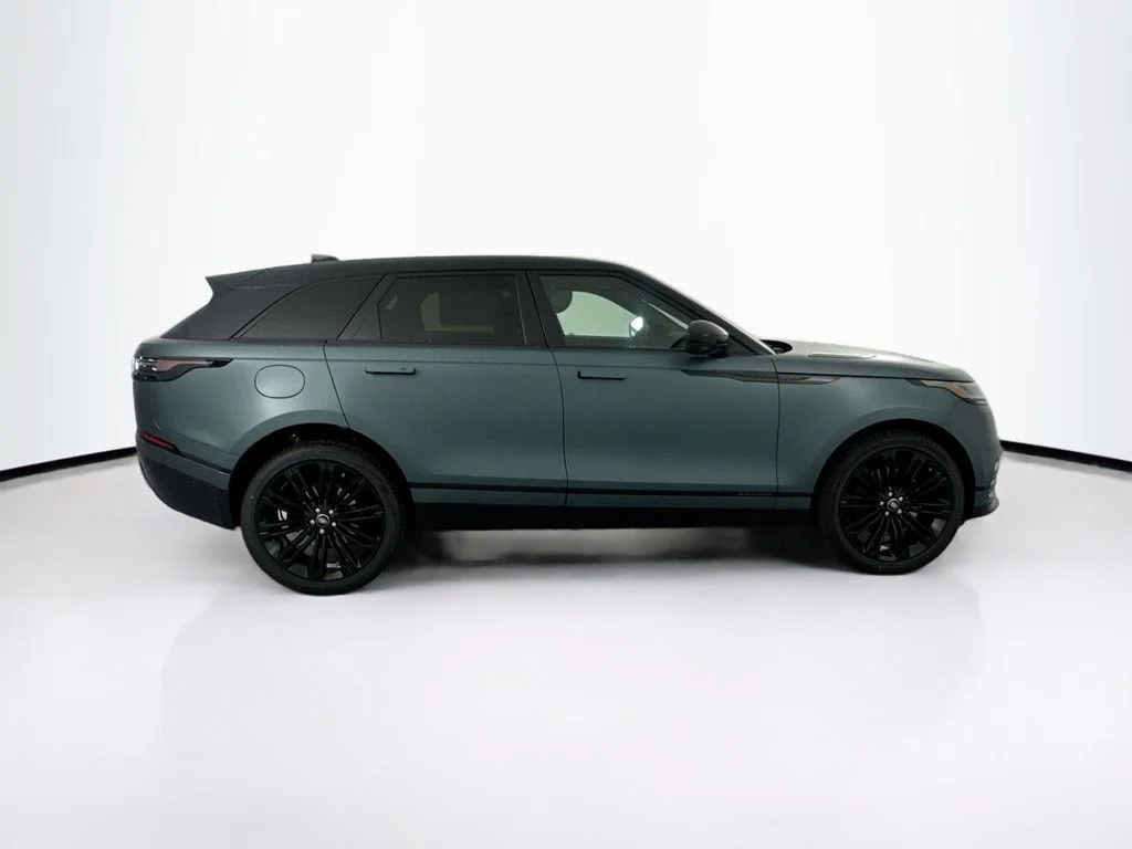 New 2026 Giola Green Land Rover Belgravia Edition image 4