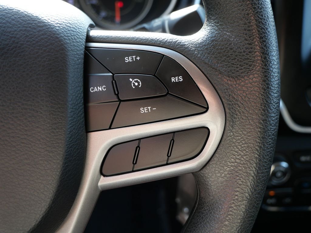 Certified Used 2020 White Jeep Latitude image 19