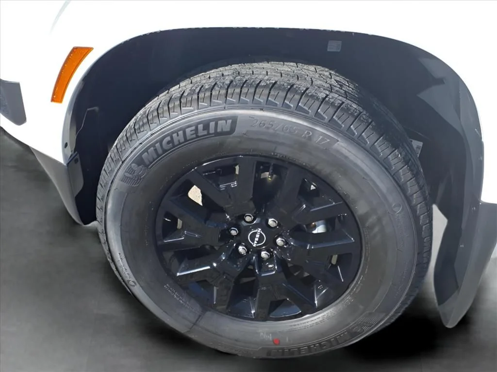 New 2026 Glacier White Nissan Crew Cab SV image 7