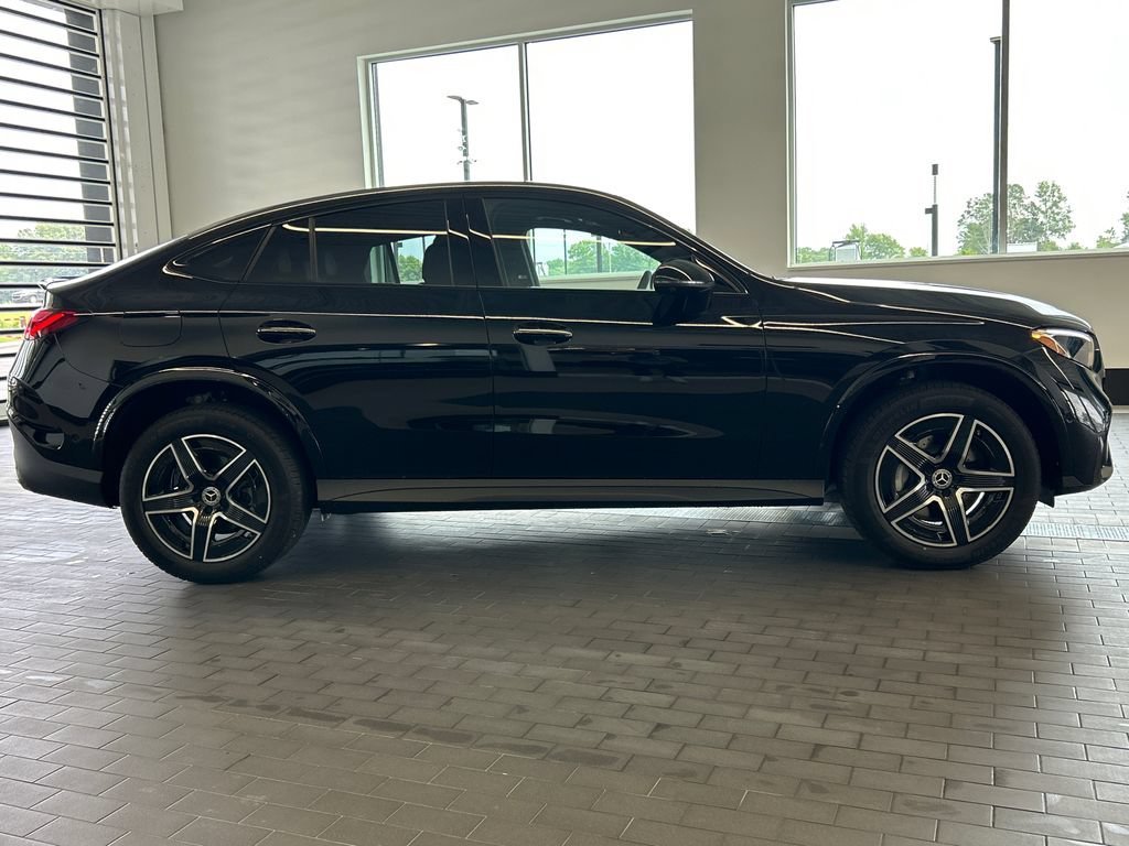 New 2027 Black Mercedes-Benz GLC 300 image 45