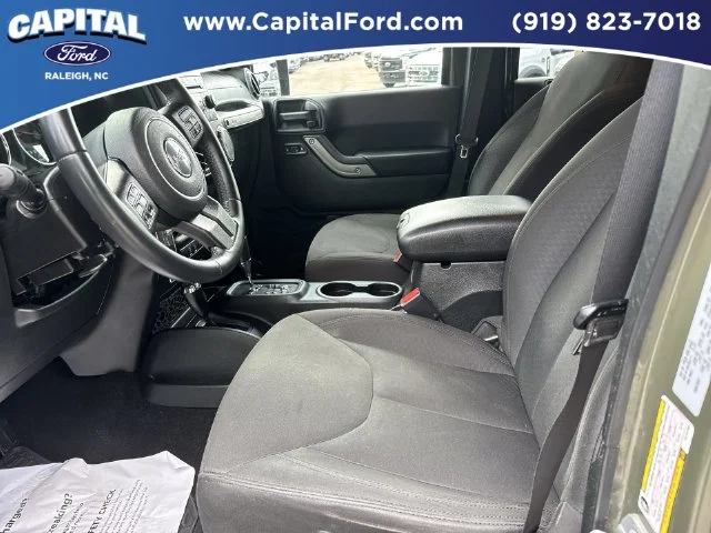 Used 2015 Green Jeep Unlimited Sport image 19