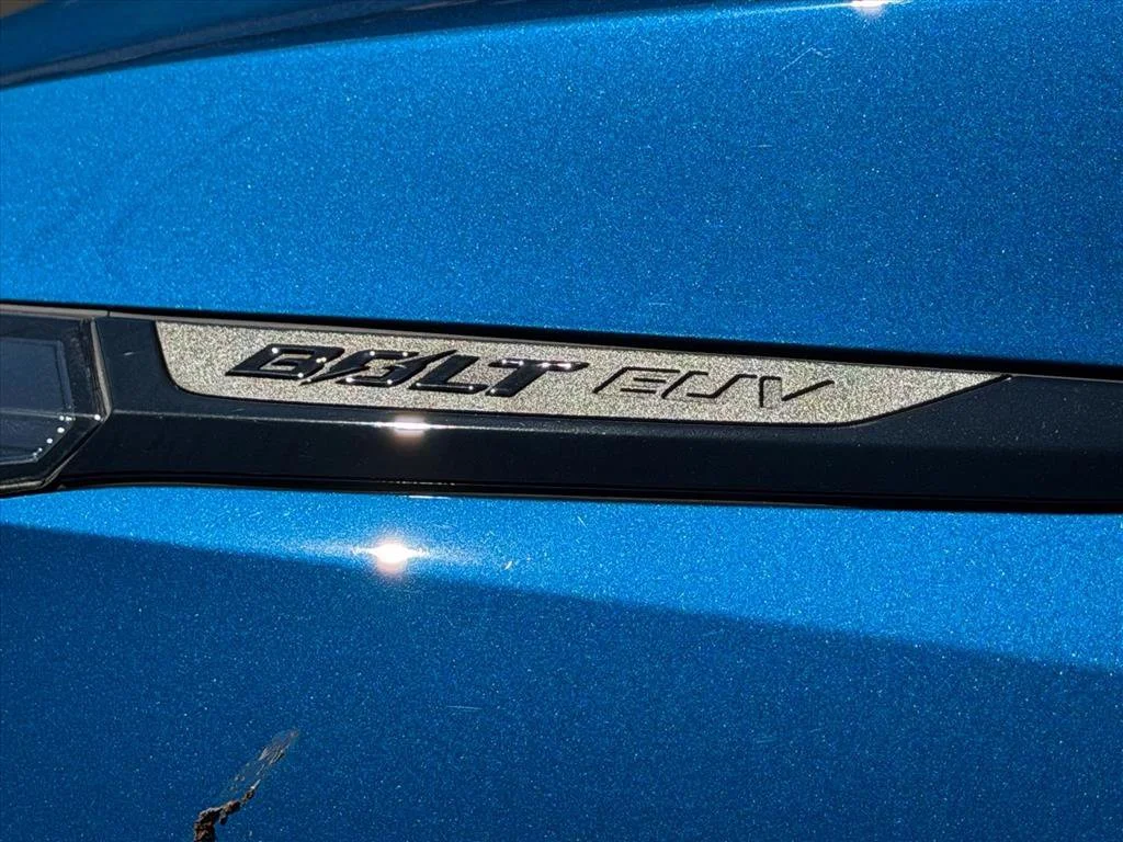 Used 2022 Blue Chevrolet Premier image 8