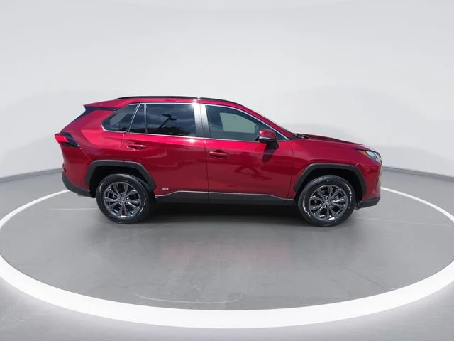 Used 2023 Red Toyota XLE Premium image 9