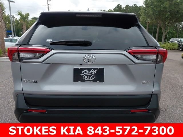 Used 2021 Silver Toyota XLE image 6
