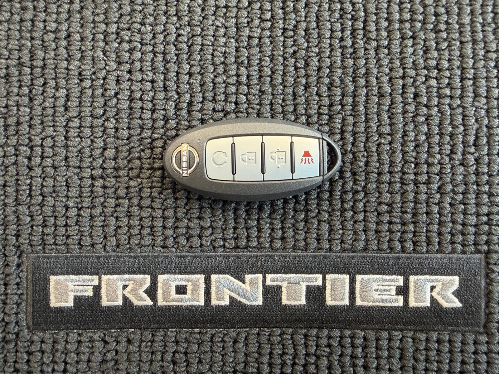 2026 Nissan Frontier SV - Photo 31