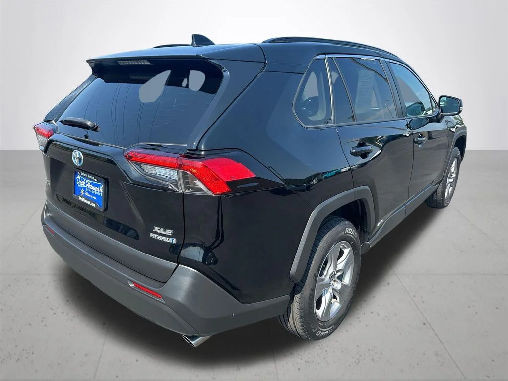 Used 2023 Black Toyota XLE image 7
