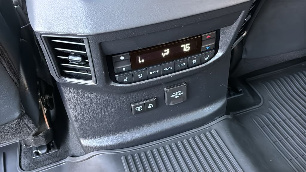 2025 Toyota Sequoia Platinum - Photo 10