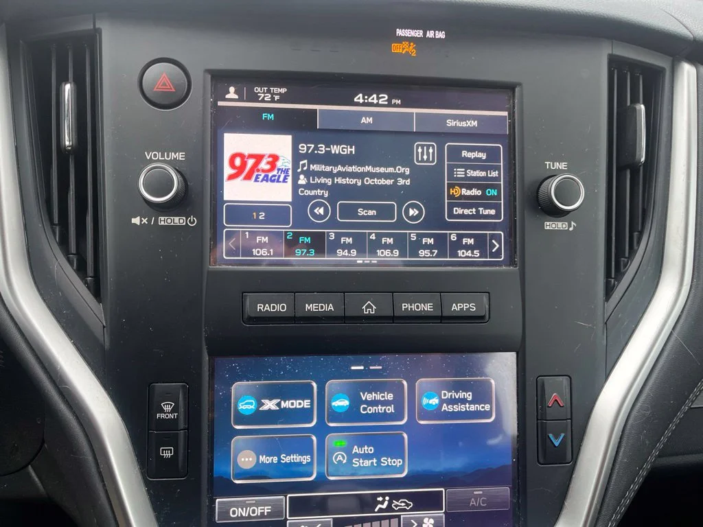 Used 2025 White Subaru 2.5i image 17