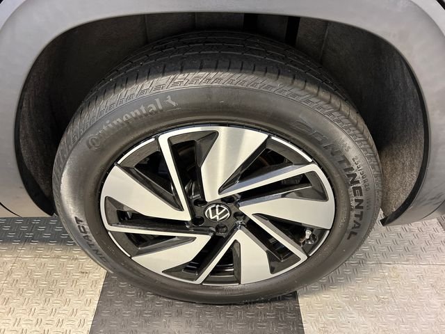 Certified Used 2024 Black Volkswagen 2.0T SE w/Technology image 16
