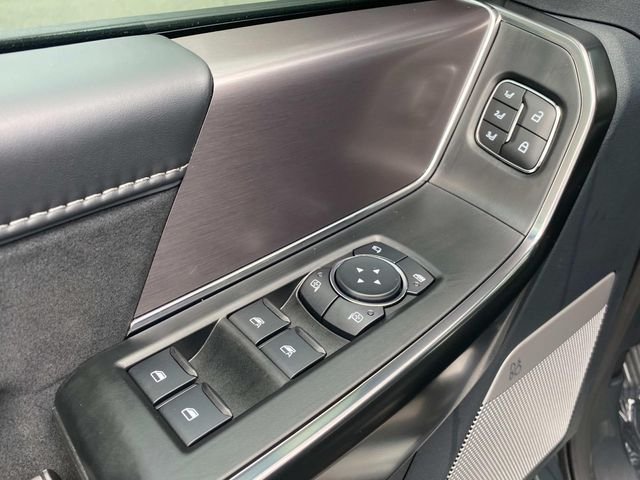 New 2026 White Ford Platinum image 11